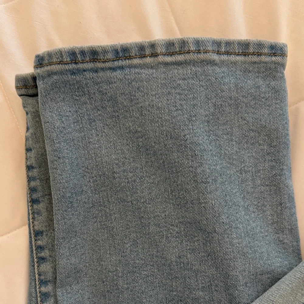 Levi's Ribcage Straight Ankle Jeans - Picture 6 of 8